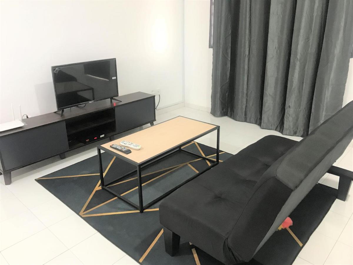 OYO 90493 JL Homestay Segamat Bagian luar foto